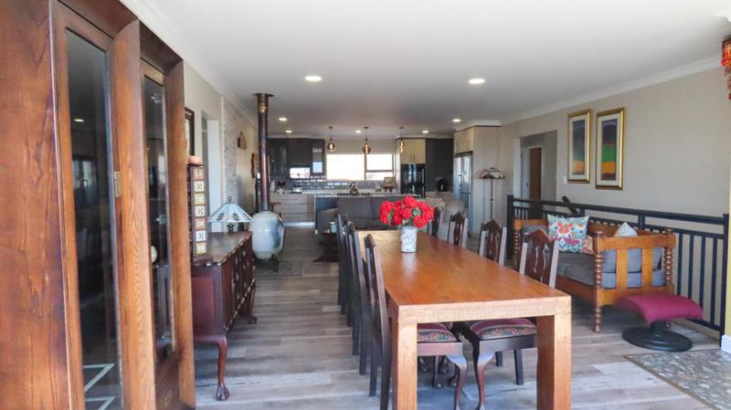 5 Bedroom Property for Sale in Reebok Western Cape
